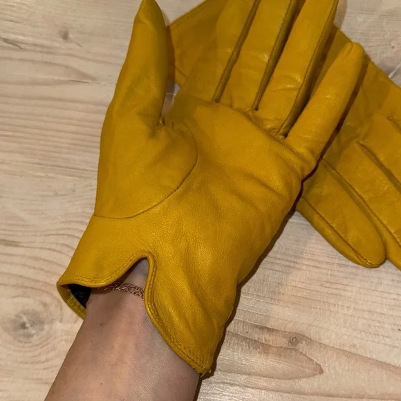 Express Mustard Yellow Leather Gloves - Picture 3 of 7
